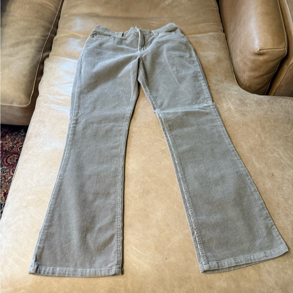 NWT Gloria Vanderbilt Giselle Stretch Bootcut Jeans Brown Corduroy Size 8 Petite - Picture 3 of 10